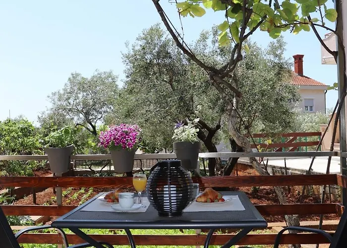 アパート Krk 5294b *